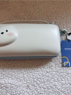GeekShare Kawaii Bear Hard Shell Nintendo Switch Case Blue White Travel Case
